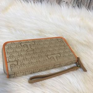 5 For Sale $25 Tennessee Wristlet